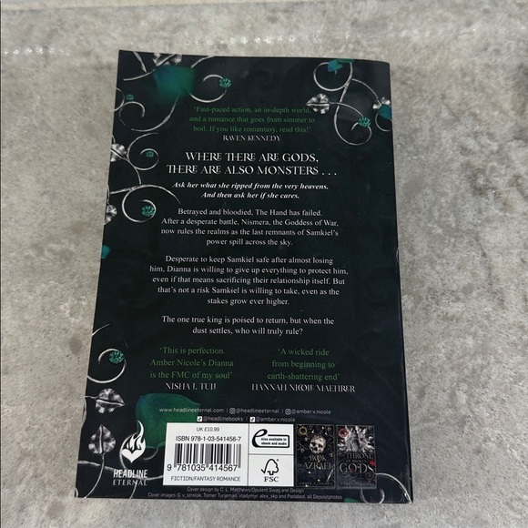 The Dawn of the Cursed Queen Book, paperback brand new - Picture 2 of 6